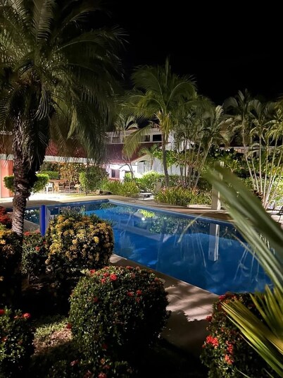 Come to Paradise 2 Bedroom 2 Bathroom Condo 1 Block from Coco Beach !