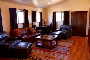 Smart TV, DVD player, books, stereo