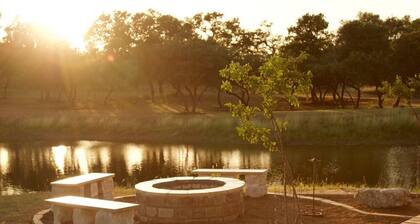 Private 36-Acre Ranch Near Austin & Dripping Springs - Pond & Fire Pit