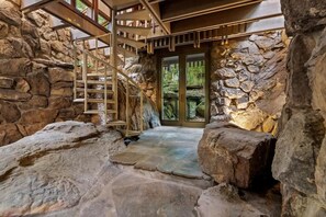 Interior - Fay Jones Historical A-Frame Luxury Design (Heber Springs)