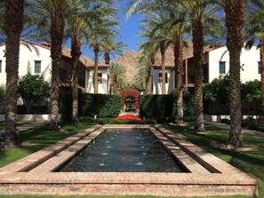 Property grounds - ALL 5-STAR REVIEWS! DOWNSTAIRS 2 BED / 2 BATH LEGACY VILLAS CONDO (La Quinta)