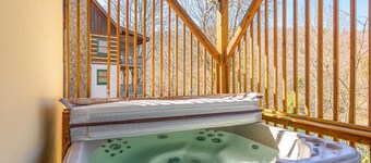 Lakeside Mountain Cabin on Seven Devils