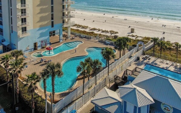 Indoor pool, outdoor pool - Winter special 10% off weekly: RESERVED PARKING and free beach chairs T1-206 (Panama City Beach)