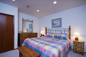 Room - Tree Haus Chalet (Steamboat Springs)