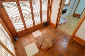 Spring | Free WiFi - Sarangroo (Jeonju)
