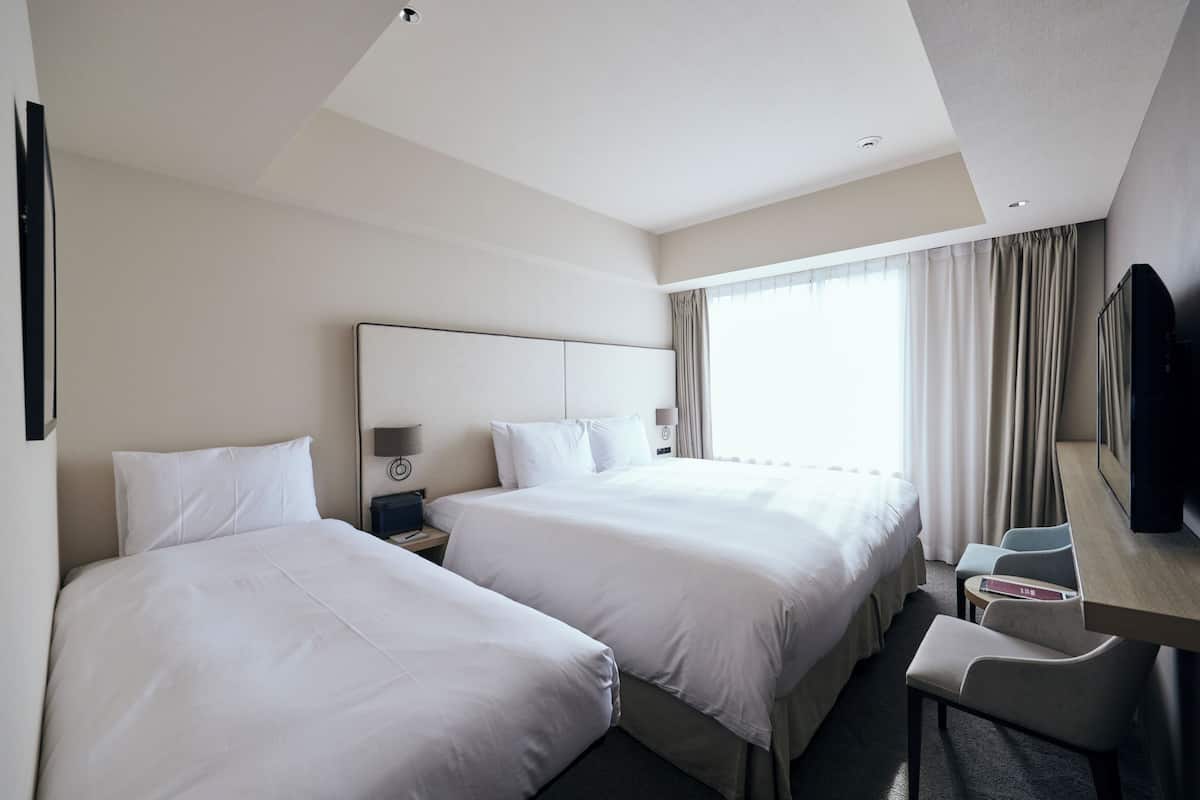 Deluxe King Room with Extra Bed, Non Smoking | Premium bedding, down duvets, in-room safe, individually furnished