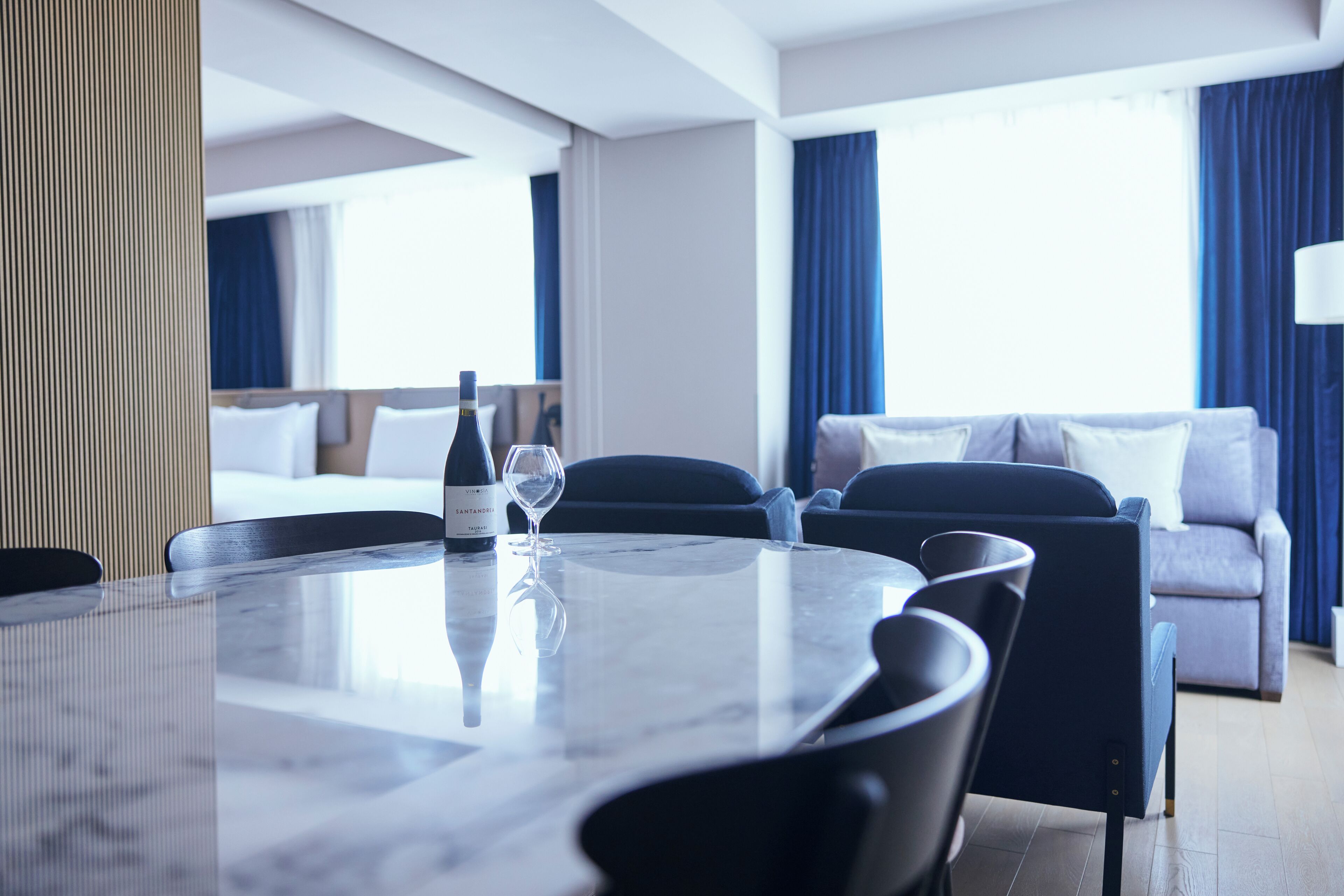 高档床上用品、羽绒被、客房内保险箱、特色家居