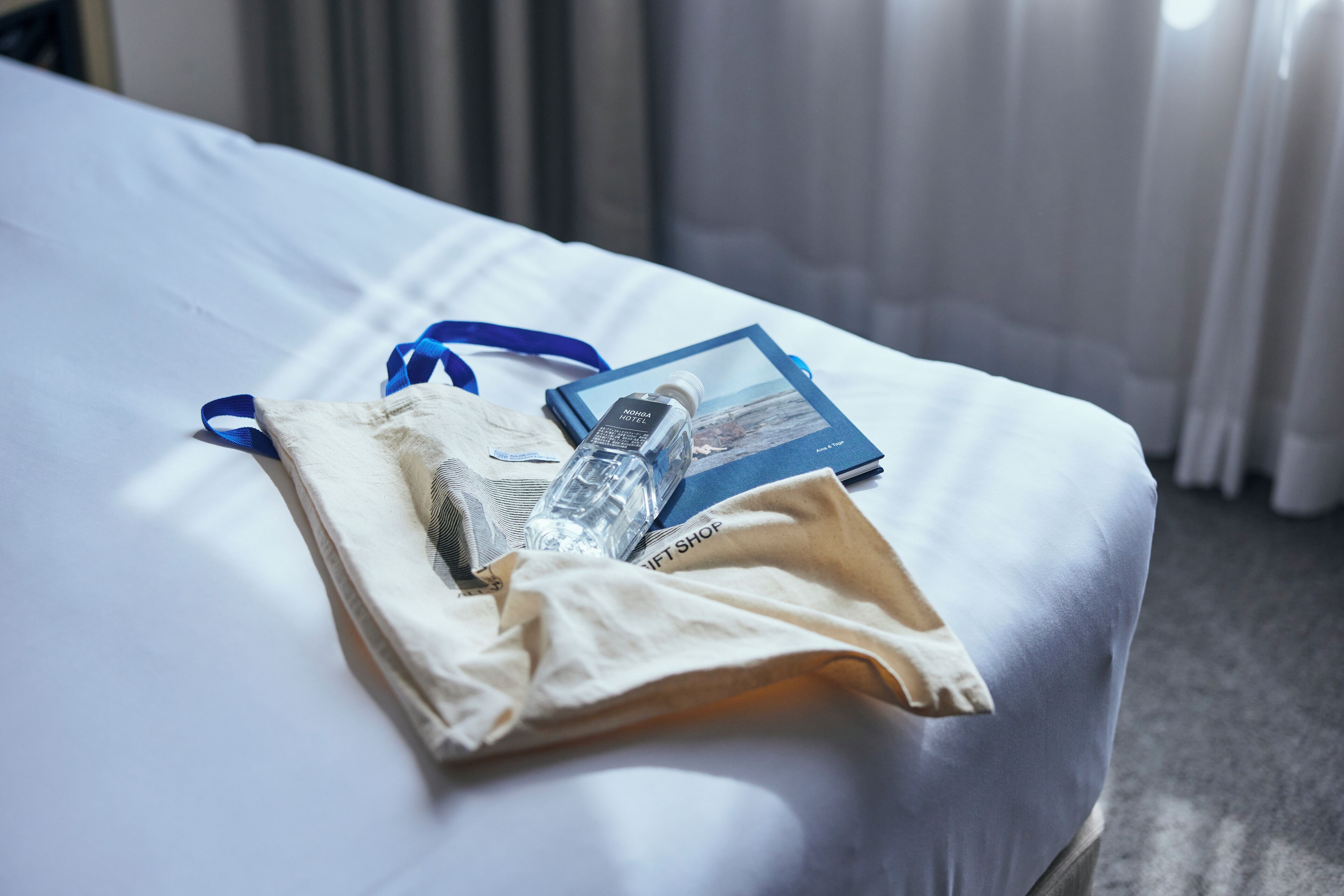 corner double room, non smoking (shower booth only, rainfall showerhead) | 1 bedroom, premium bedding, down duvets, in-room safe