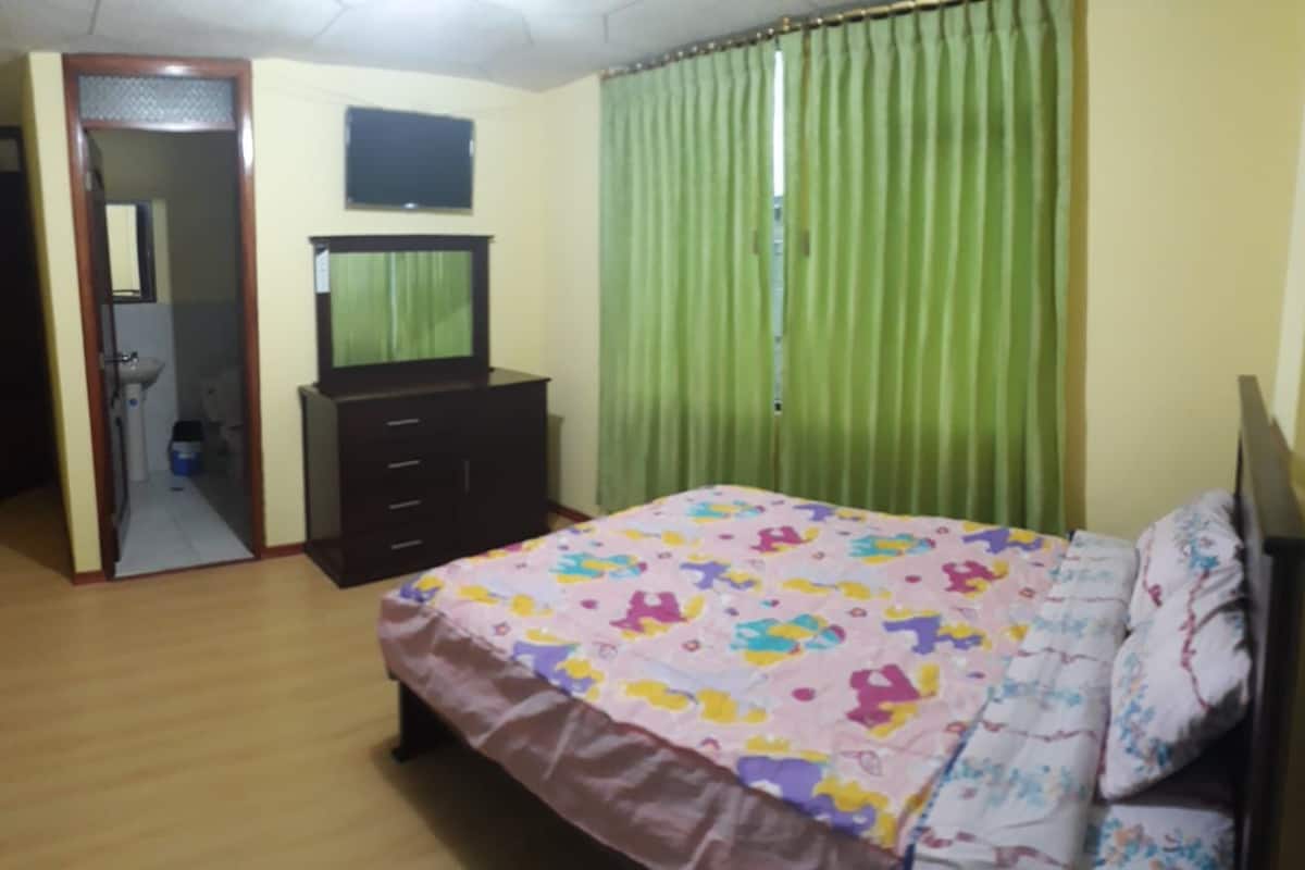 Economy Room, Multiple Beds | Iron/ironing board, free WiFi, bed sheets