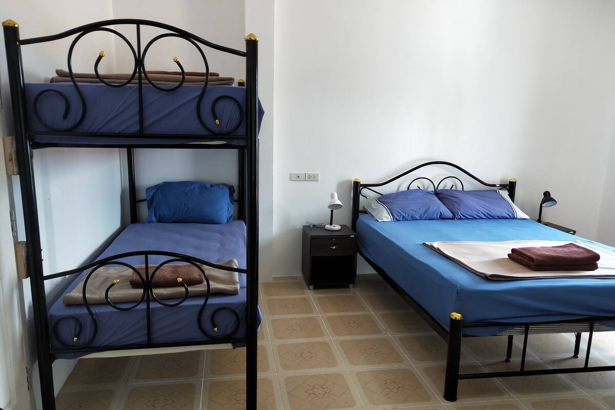 Apartment for 7 Adults with Private Bathroom | Iron/ironing board (on request), rollaway beds (surcharge), WiFi (free)