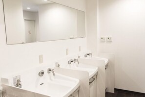 Free toiletries, hair dryer