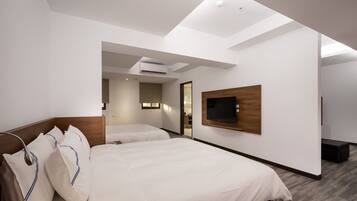 Standard Room | 1 bedroom, blackout drapes, iron/ironing board, free WiFi