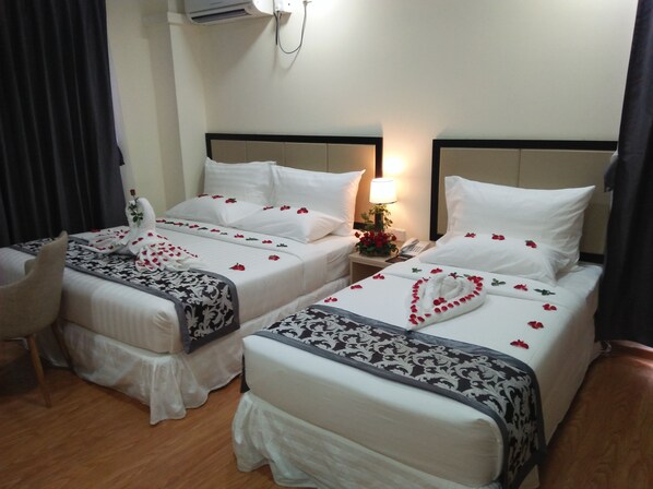 Minibar, in-room safe, desk, rollaway beds - Prime Hotel (Yangon)