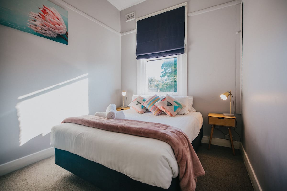 Classic Double Room, 1 Queen Bed, Shared Bathroom