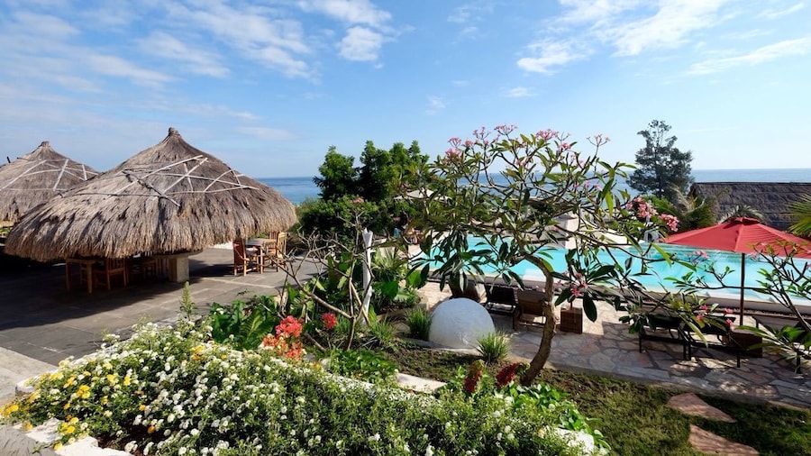 Mario Hotel and Cafe