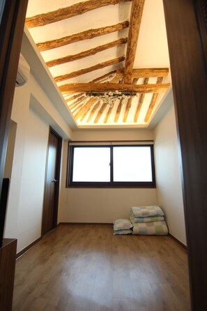 Classic Room - Eunhaengro 86.2 (Jeonju)
