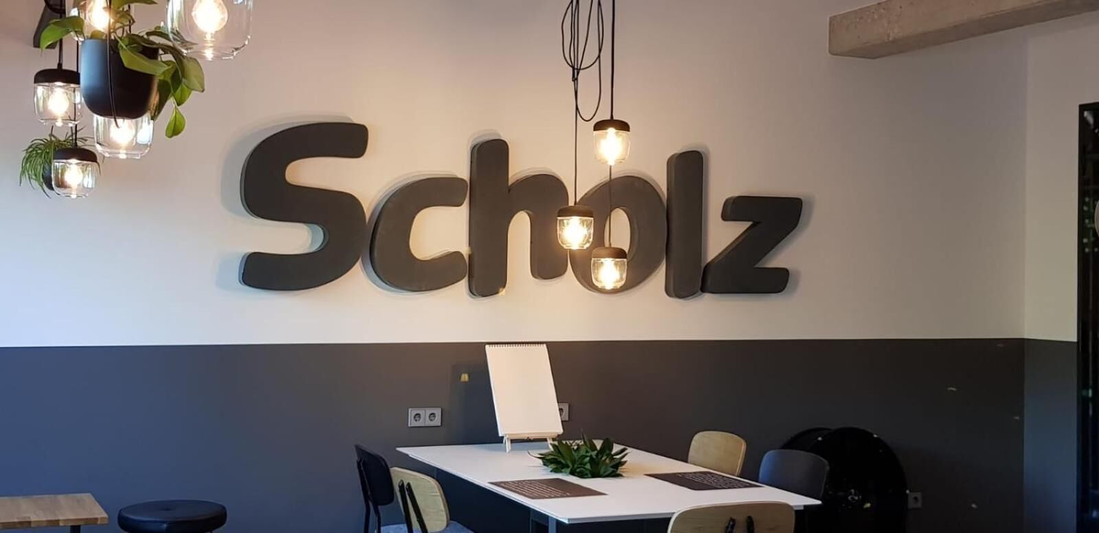 lunch and dinner served, italian cuisine