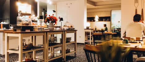 Desayuno buffet incluido todos los días