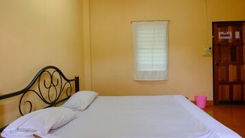 Standard Room with Fan | Wifi gratis