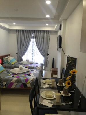 Estudio (Unit)