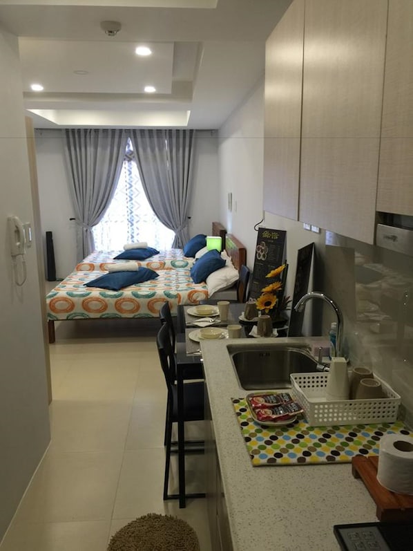 Studio Unit