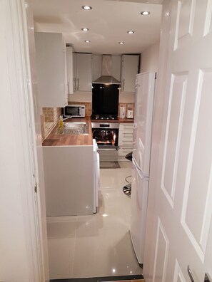 Dining - Hinde Holiday Home (Manchester)