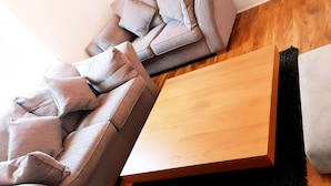 Living area - Hinde Holiday Home (Manchester)