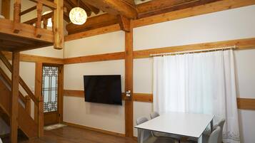 Luxury Quadruple Room | Free WiFi