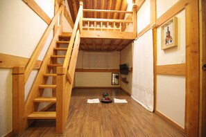 Triple Room | View from room - Samlockhon (Jeonju)