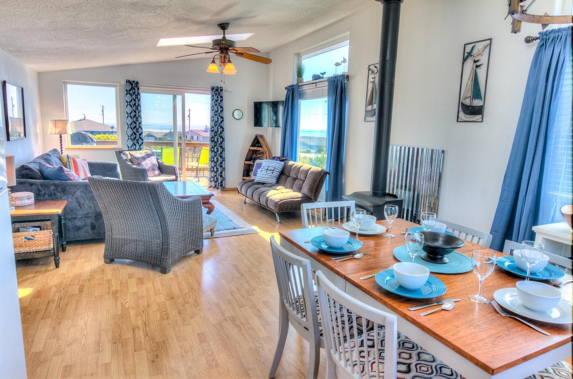 Cozy Home Near Sandy Beach! Hot Tub! Dog Friendly!