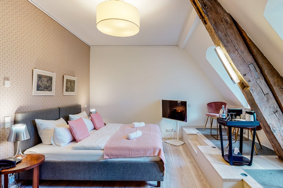 1 slaapkamer, luxe beddengoed, een kluis op de kamer