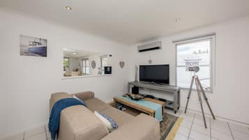 Villa | Woonruimte | Plasmatelevisie