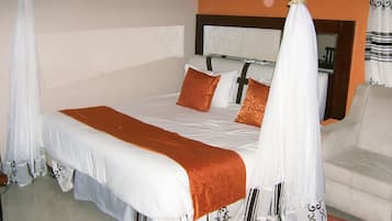 Executive Suite | Kalis bunyi, seterika/papan seterika, Wi-fi percuma, cadar katil