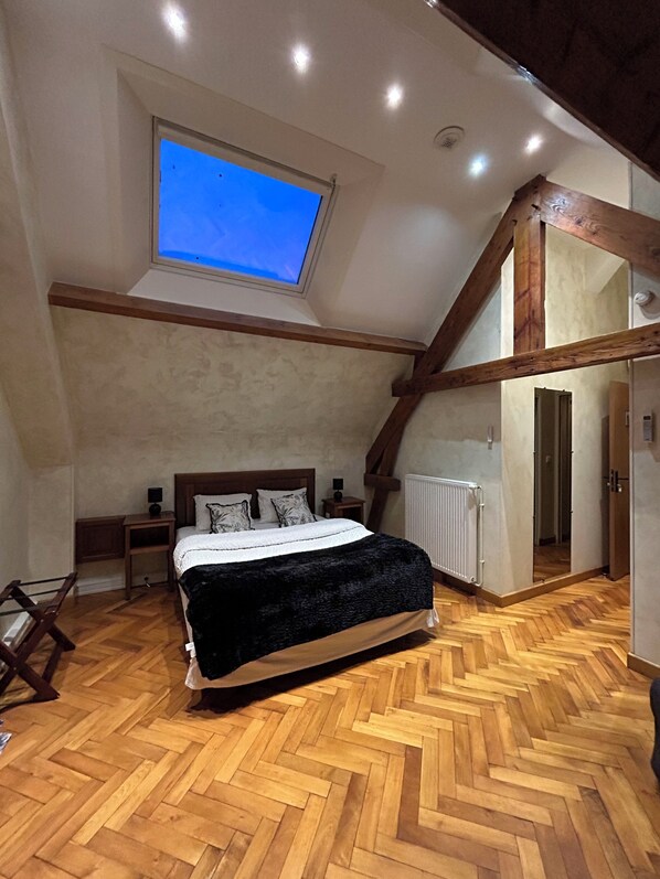 Family Double Room (Dentelle de Binche)