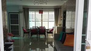 2-Bedroom Villa  | Coin séjour