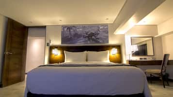 Loft, 2 Bedrooms | 1 bedroom, premium bedding, minibar, in-room safe