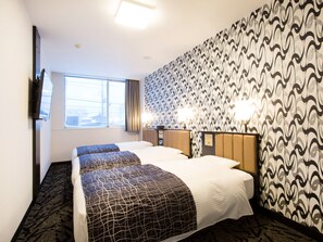 Triple Room, Non Smoking | Desk, blackout drapes, free WiFi - APA Hotel Hakodate Ekimae (Hakodate)