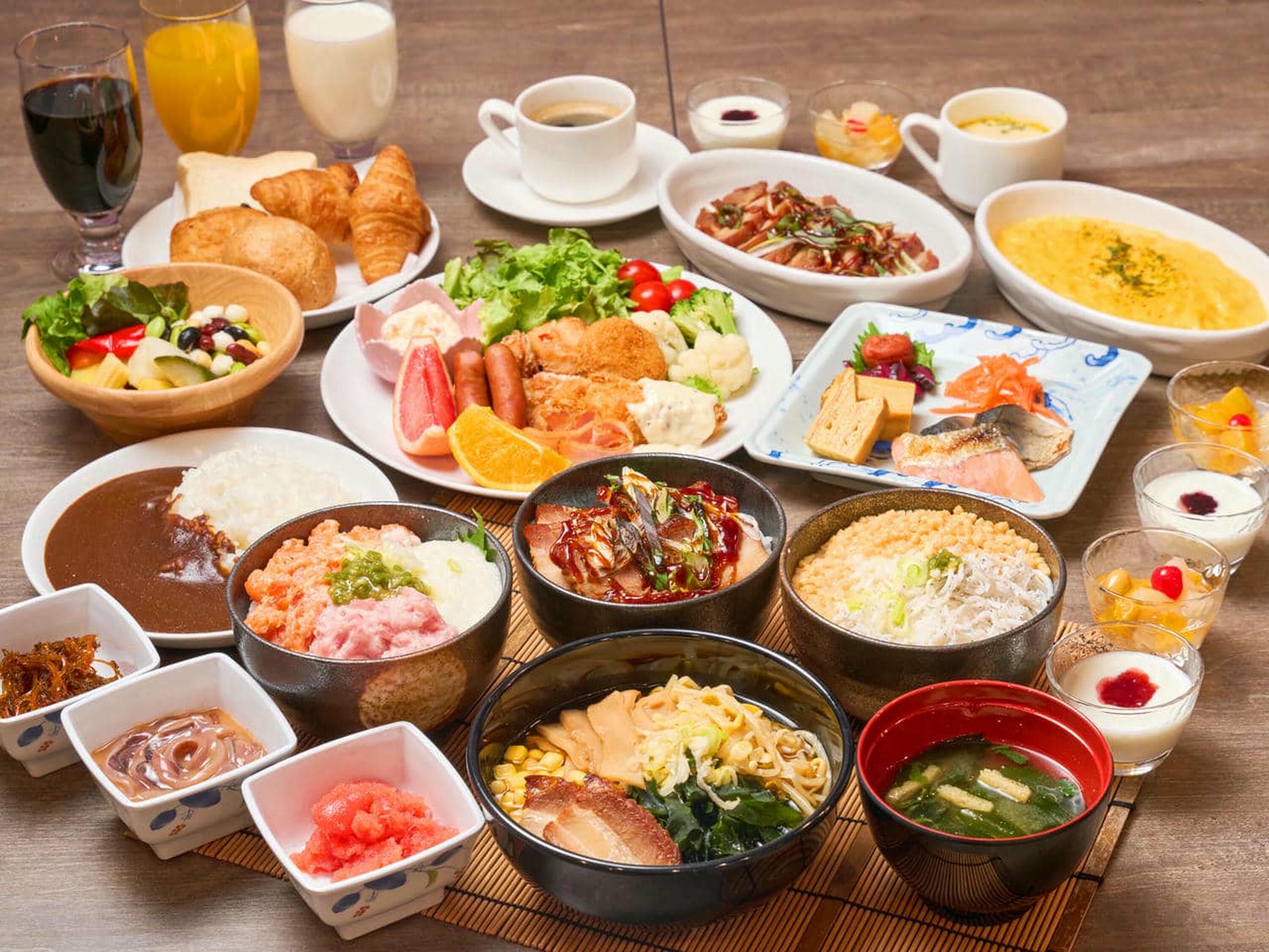 Frukostbuffé varje dag (JPY 1500 per person)