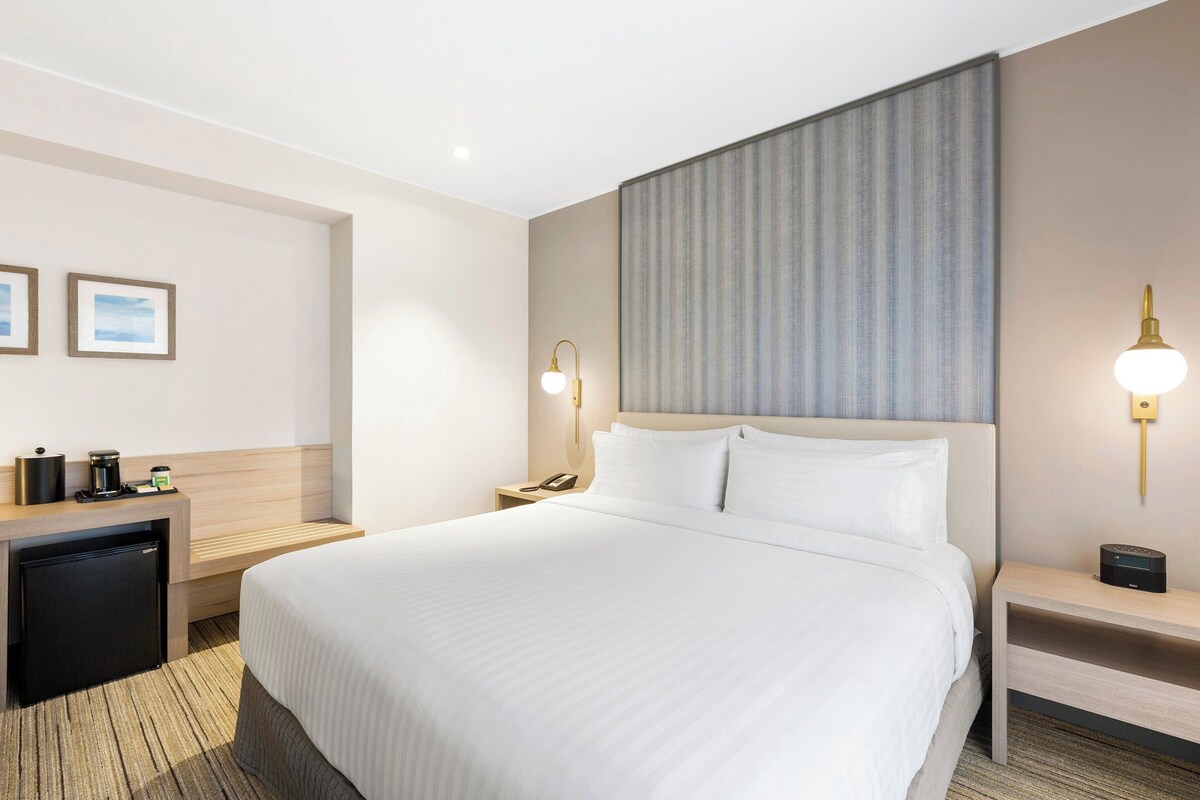 Standard Room, 1 King Bed (Extra Floor Space) | Minibar, in-room safe, desk, laptop workspace