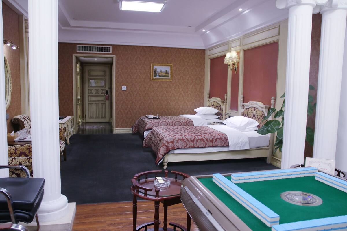 Comfort Twin Room | Desk, blackout drapes, WiFi (free)