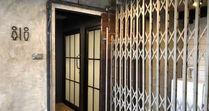 The Entaneer Poshtel - Hostel