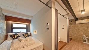 Deluxe 3 Bed Female Dorm