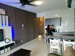 LCD TV - Lawang Suite 1 Bedroom Corner Apartment (Shah Alam)