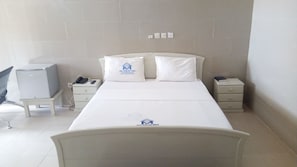 Suite Exclusive, 1 trÚs grand lit, non-fumeurs | 1 chambre, literie de qualité supérieure, bureau