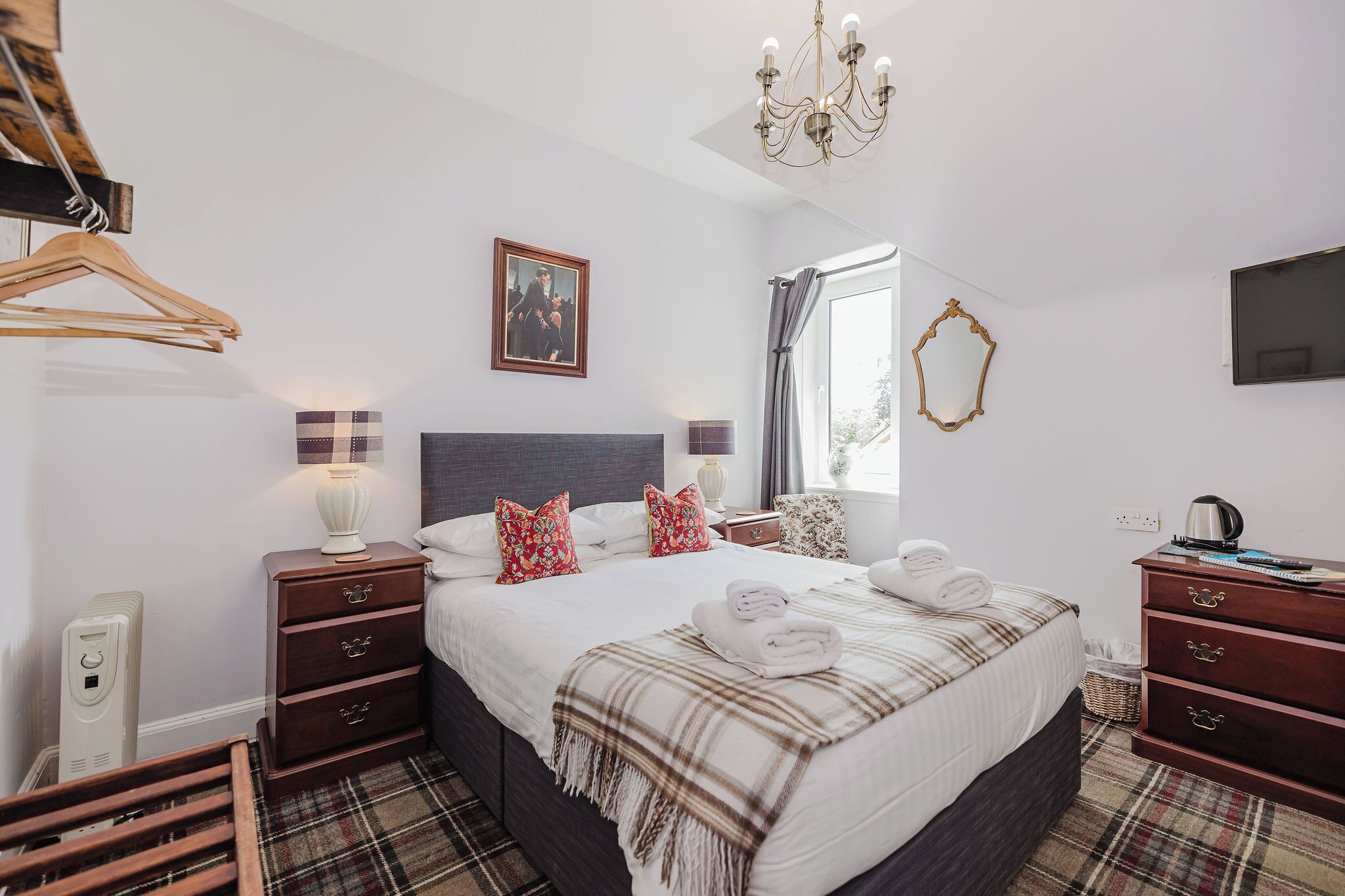 Standard-Doppelzimmer, 1 Doppelbett, Nichtraucher, mit Bad | Individuell dekoriert, kostenloses WLAN, Bettwäsche