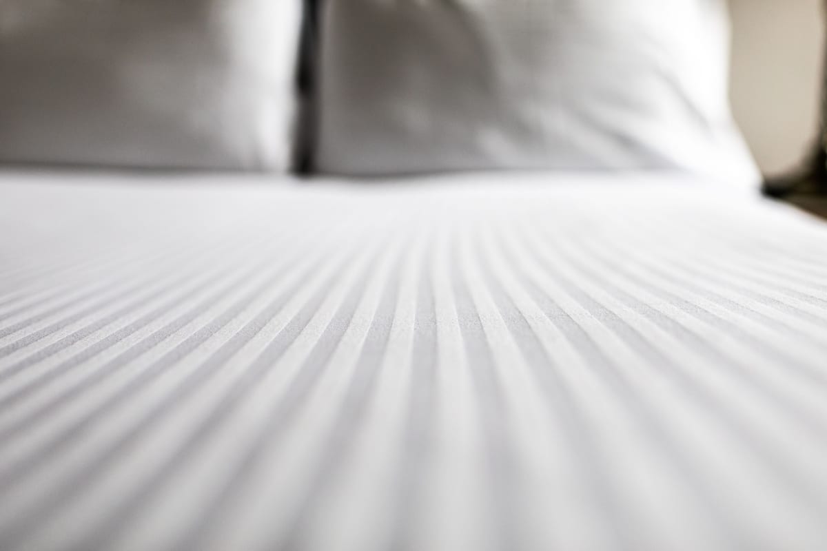 Decoración personalizada, wifi gratis y ropa de cama