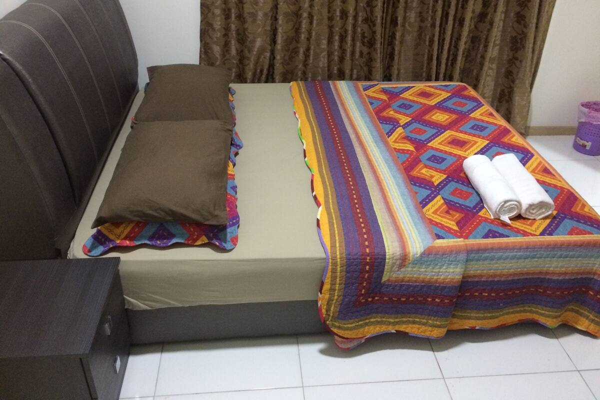 Iron/ironing board, WiFi