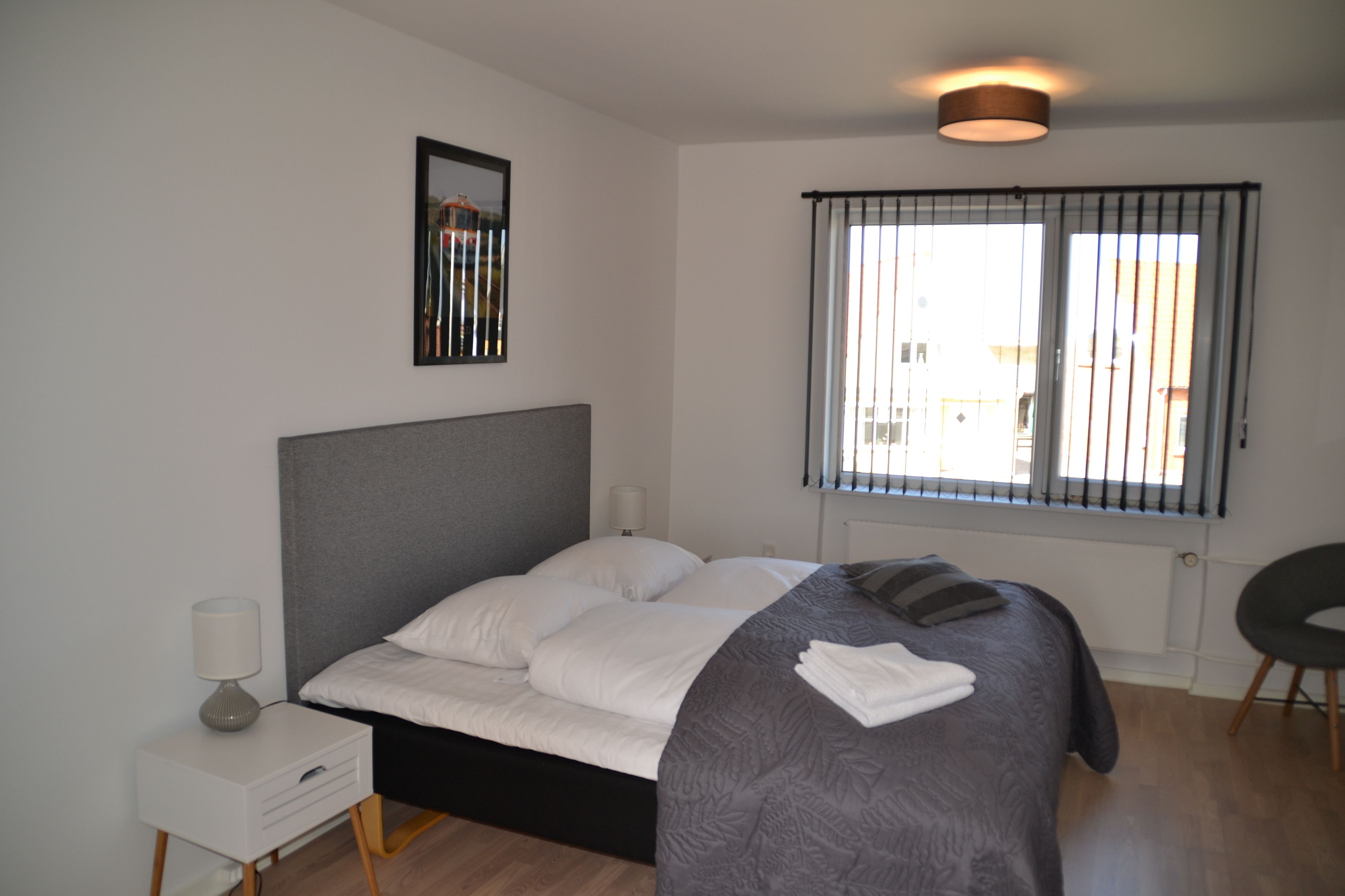 double room | desk, soundproofing, free wifi, bed sheets