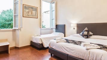 1 chambre, coffres-forts dans les chambres, bureau, rideaux occultants