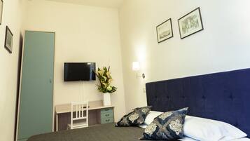 Classic Double Room Single Use | 1 bedroom, in-room safe, desk, blackout drapes